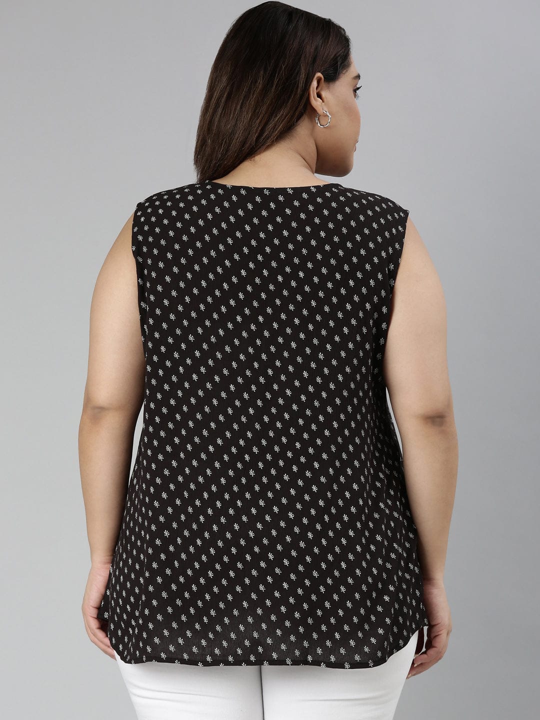 TheShaili - Women's Regular fit Black and white sleeveless top